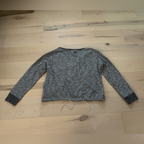 Victoria’s Secret Gray Drawstring Top M Angel Wing Logo - Picture 2 of 12